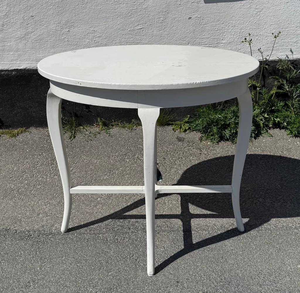 Härligt ovalt bord