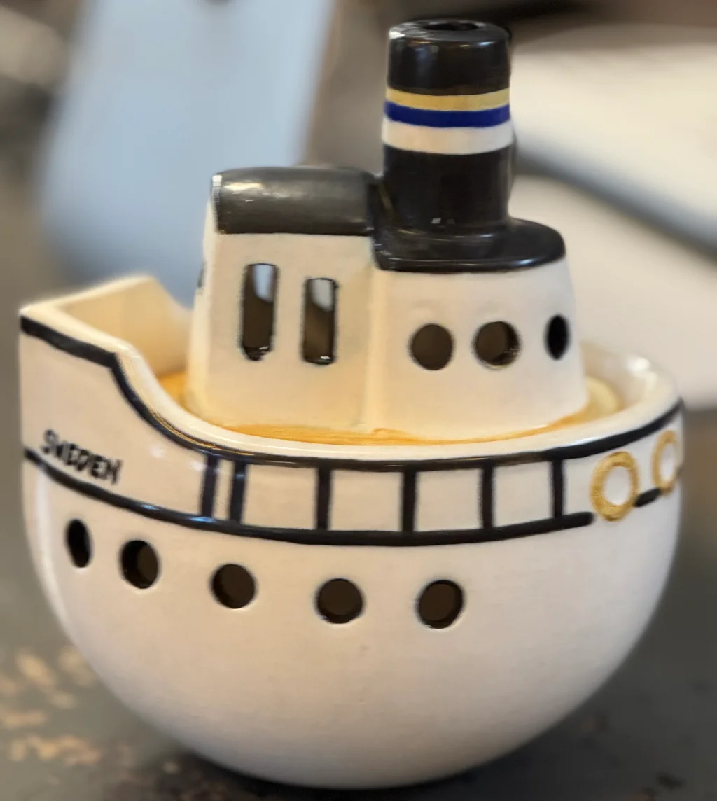 Skärgårdsbåt ljuslykta, Lisa Larsson