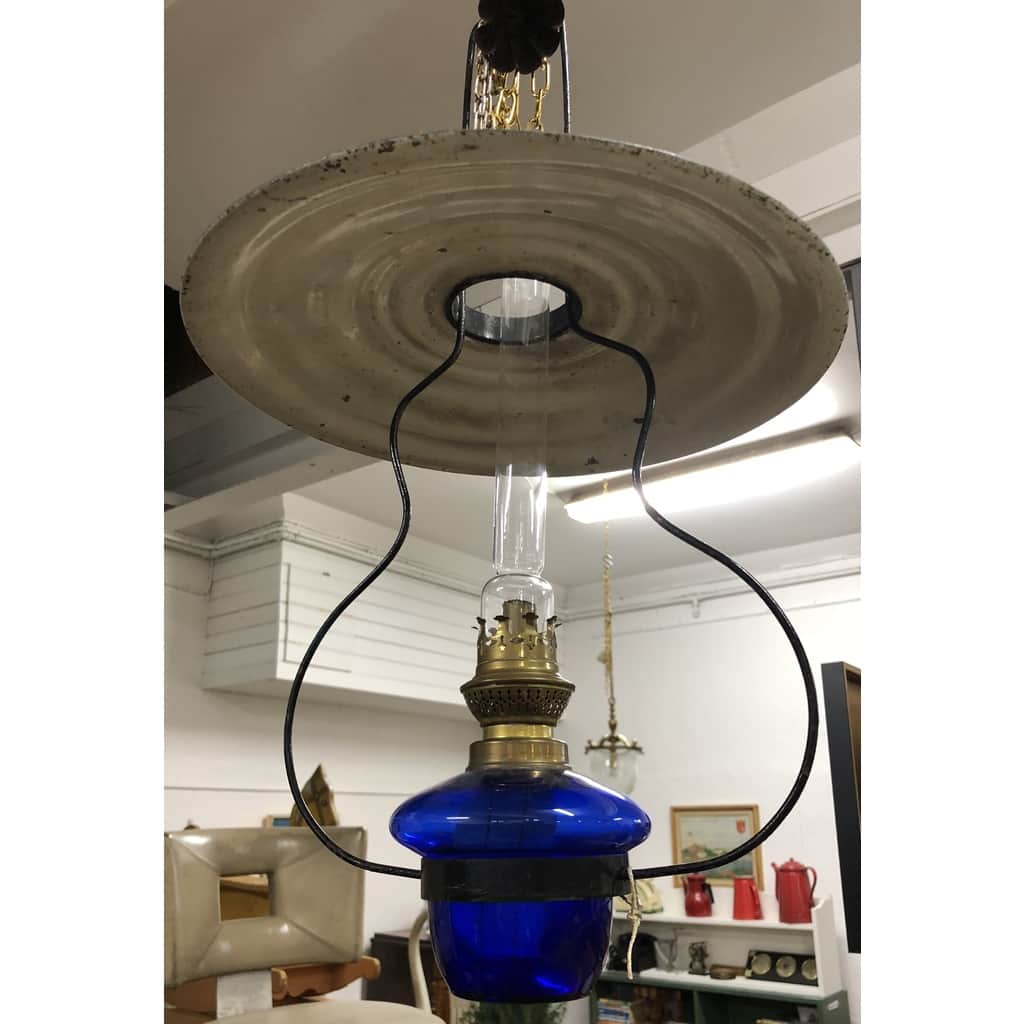 Läcker fotogen taklampa med blått glas