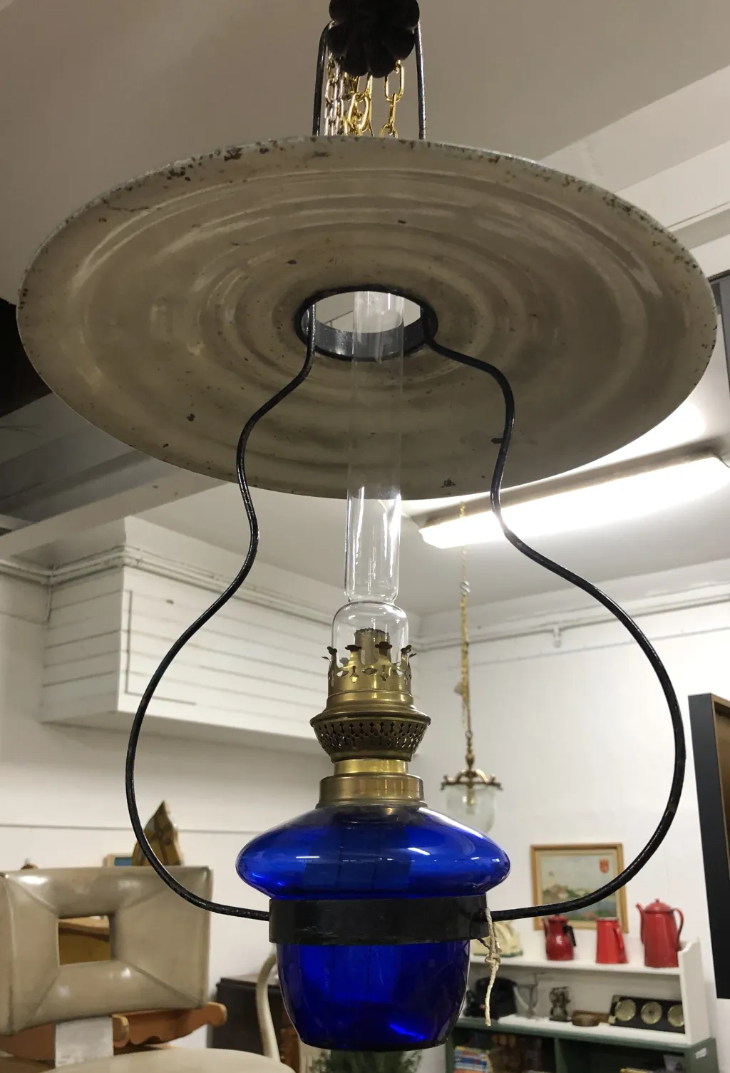 Läcker fotogen taklampa med blått glas