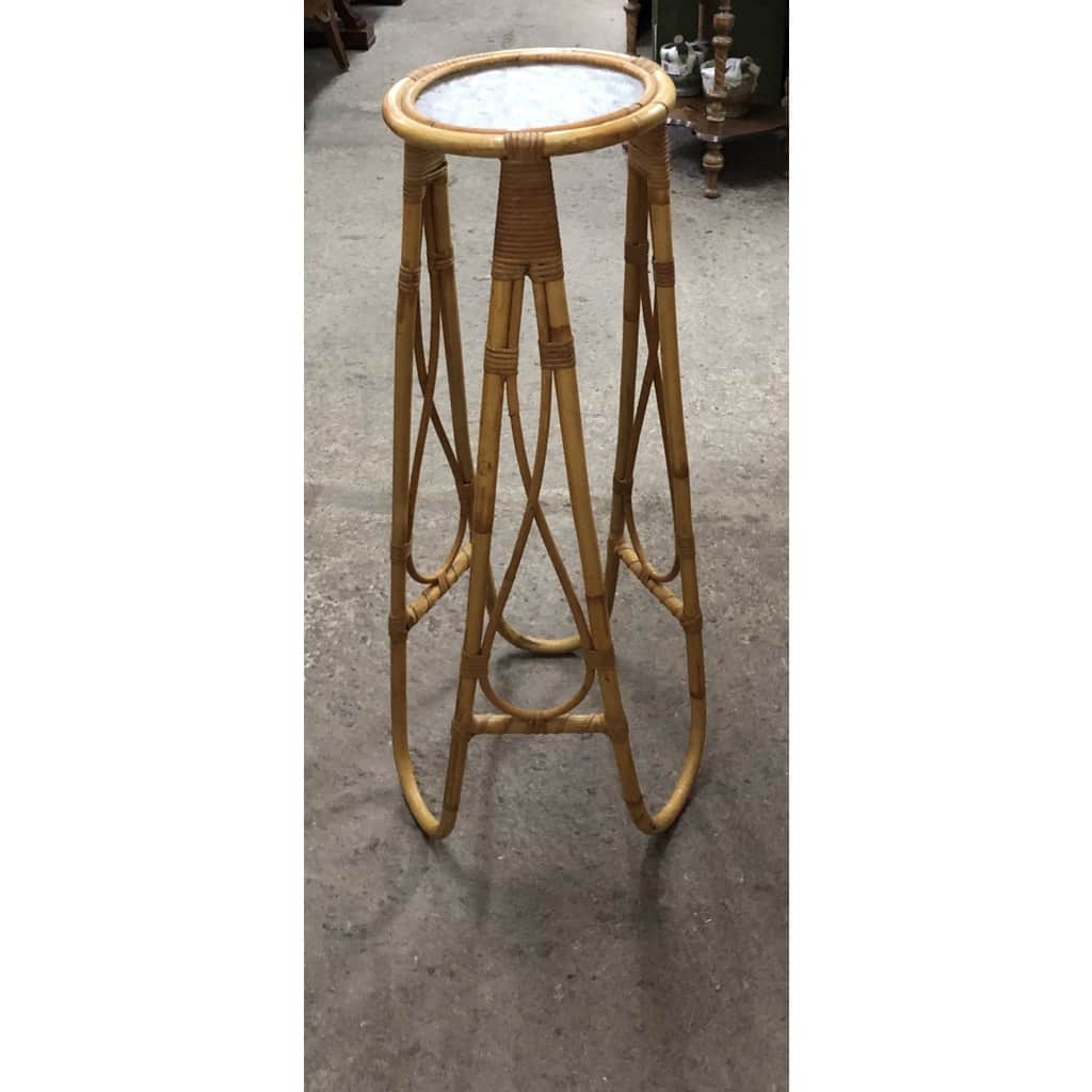 Läcker hög piedestal, bambu och glas