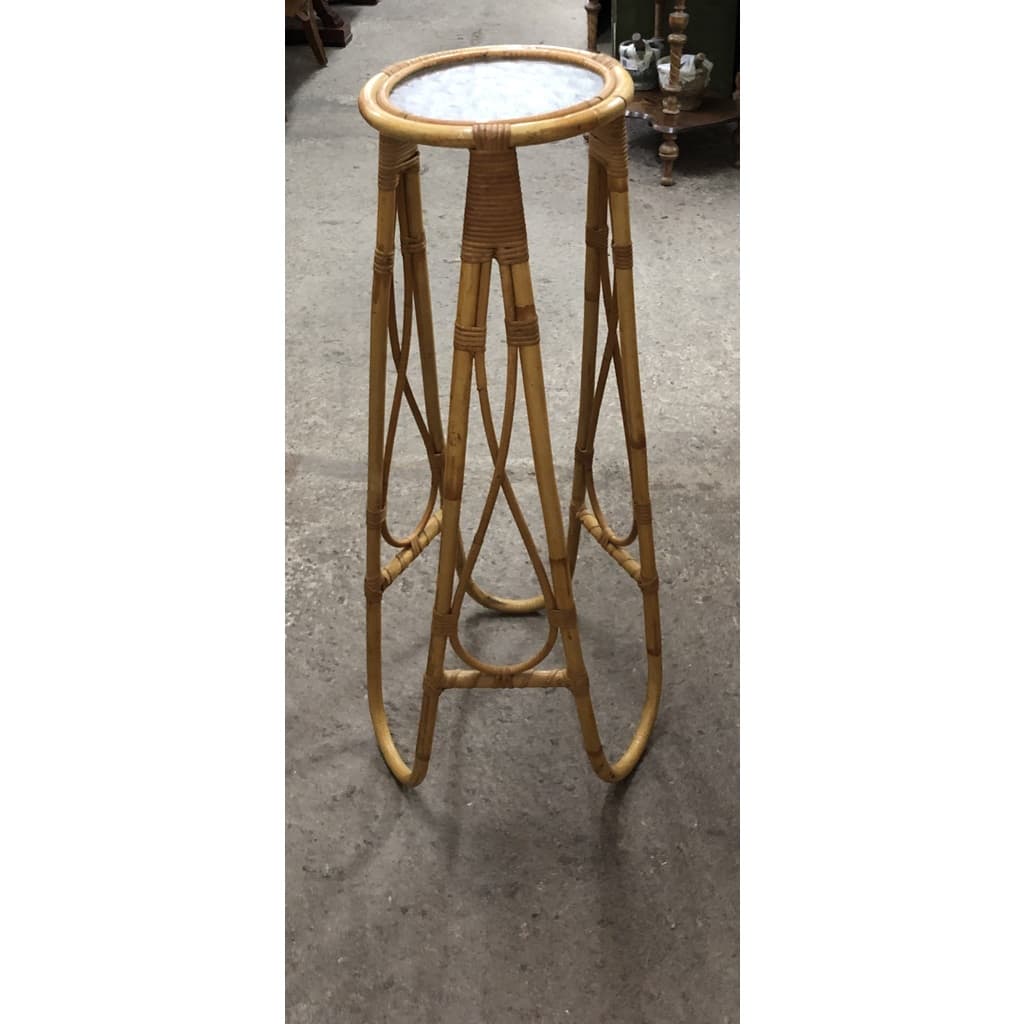 Läcker hög piedestal, bambu och glas