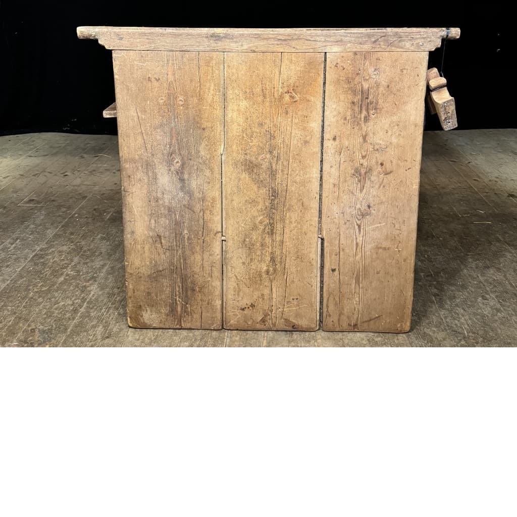 Antikt väggbord, 1700 tal