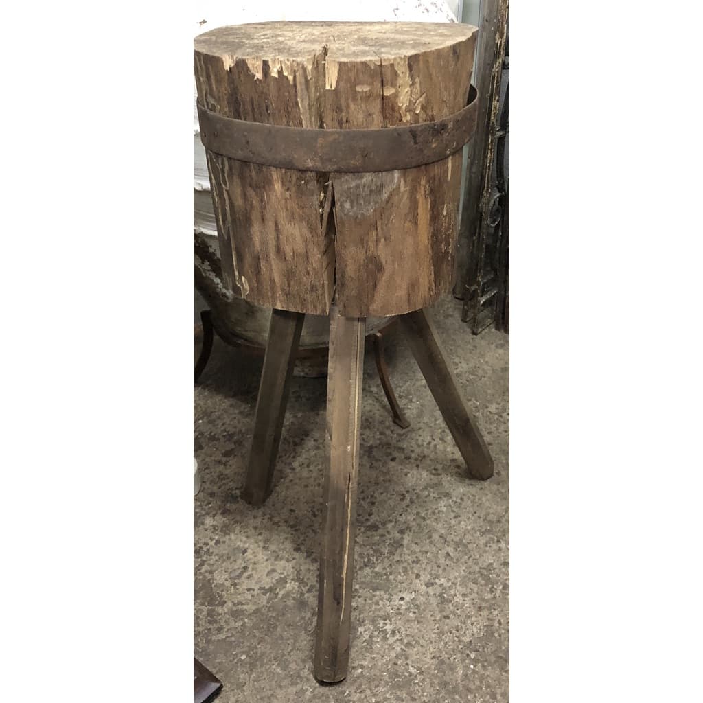 Äldre huggkubb / piedestal