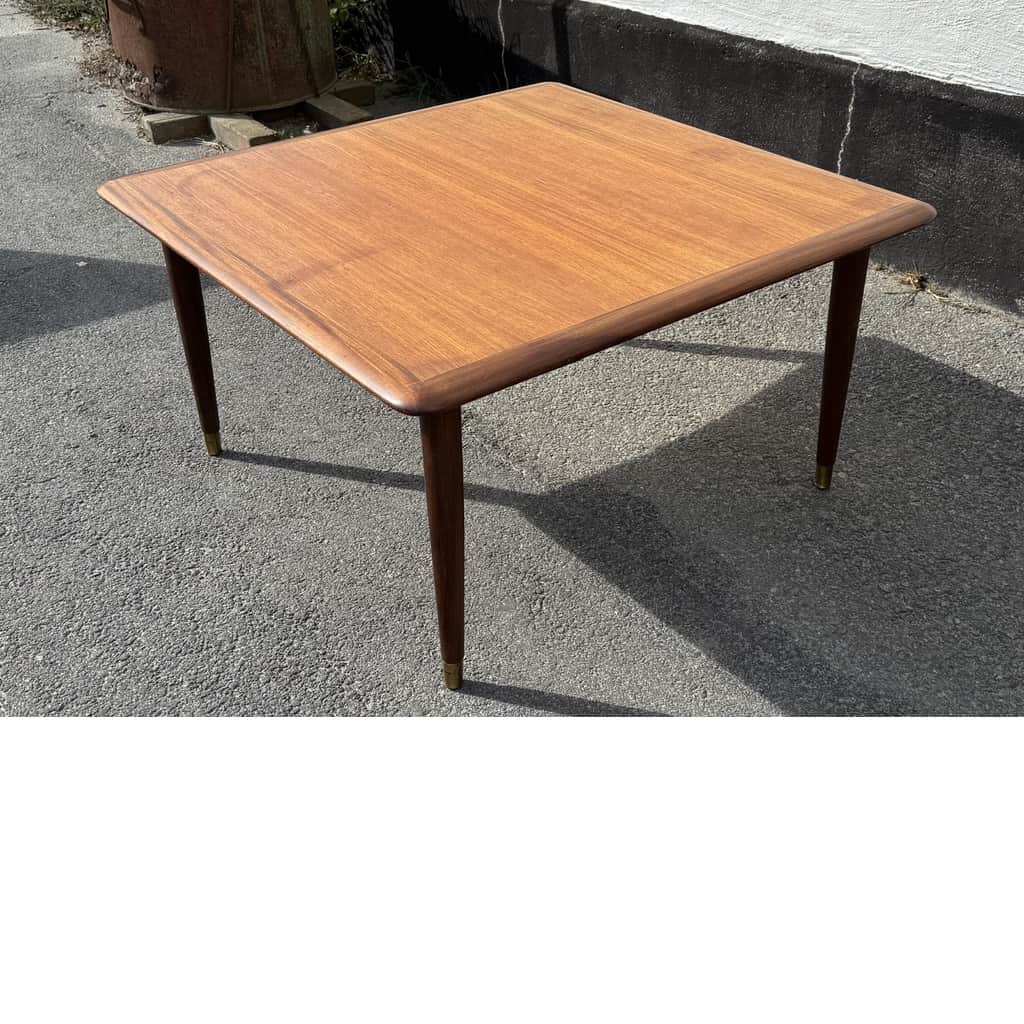 Läckert soffbord i teak, Aase Drejeri, Norge – begagnad bord & stolar hos ReFurn Lidingö