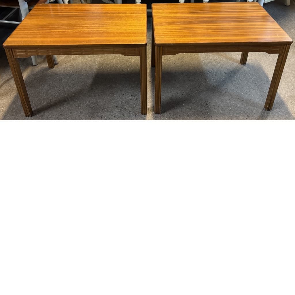 Två vackra sidobord i teak, Tibro