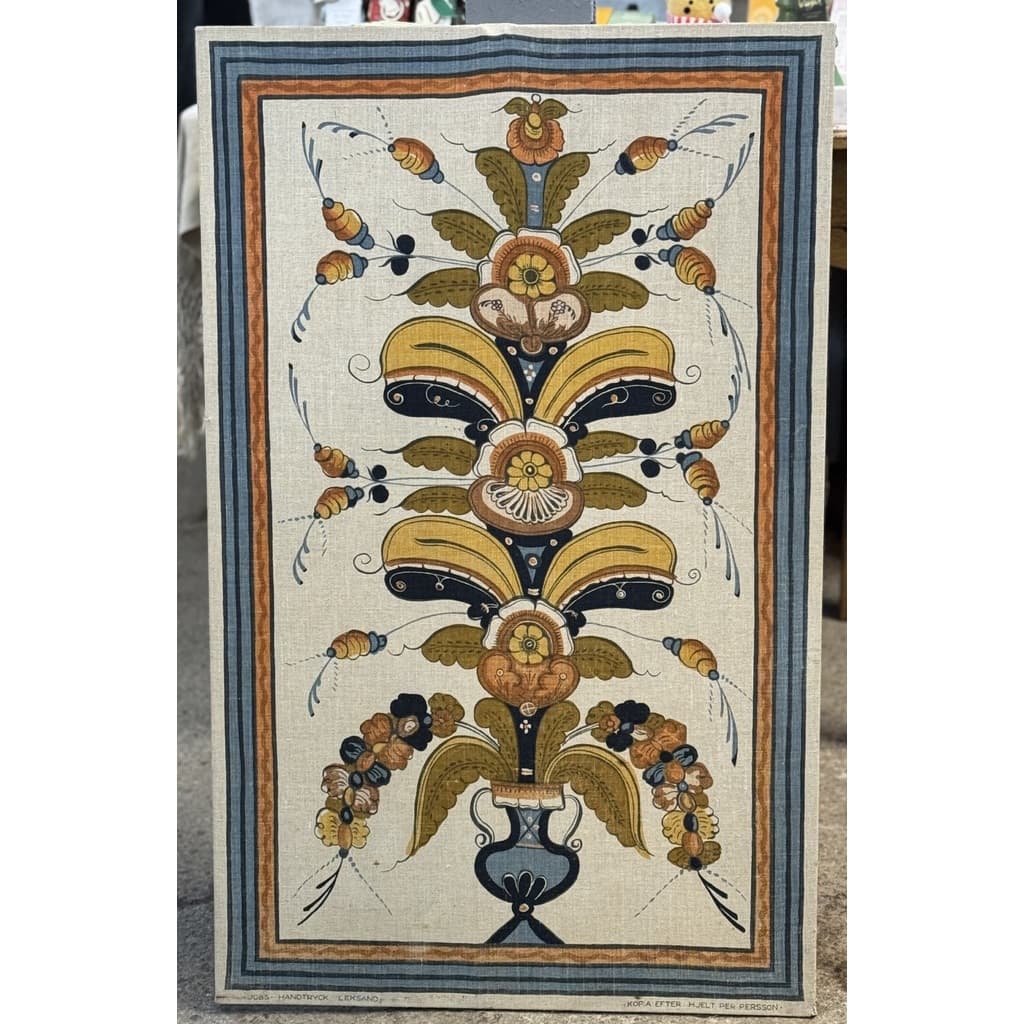 Vacker bonad i textil, handtryck, Jobs