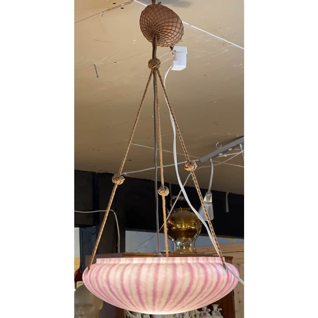 Vacker taklampa i porslin, 1930-40 tal