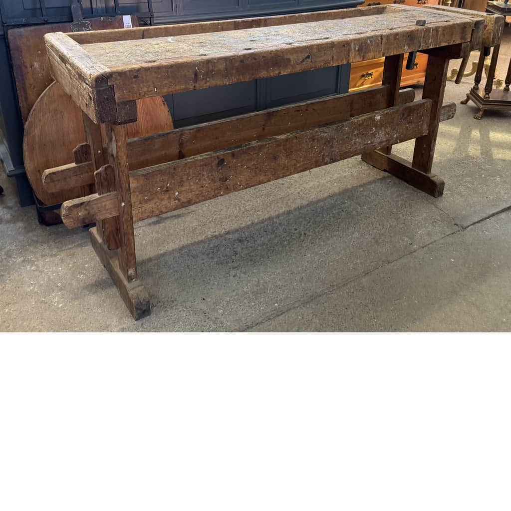 Hyvelbänk / snickarbänk – begagnad bord & stolar hos ReFurn Lidingö