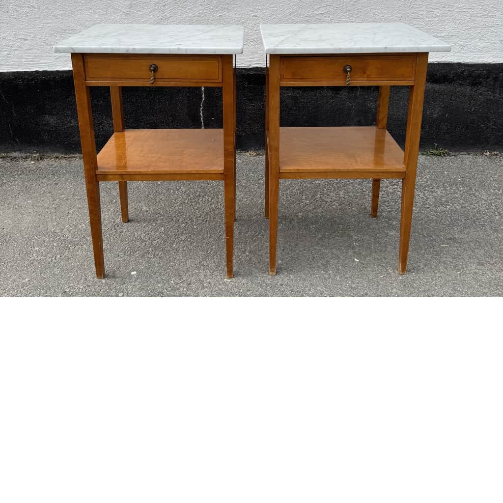 Ett par fina sängbord med stenskivor, 1930 tal